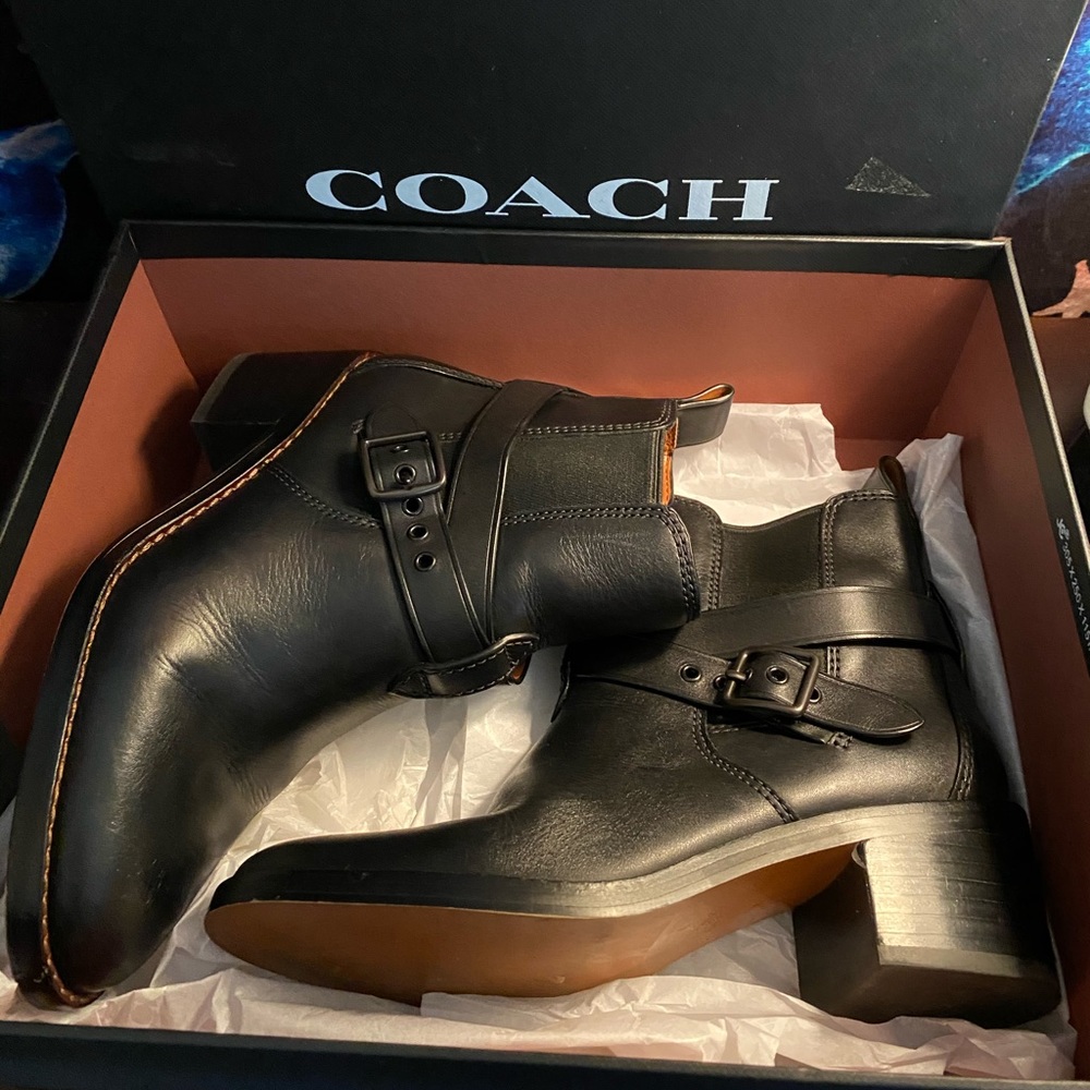 ✨COACH✨ NWT Chelsea Boot - Black
